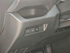 Toyota Venza Hybrid 2.5L E-CVT FWD Luxury - photo 18