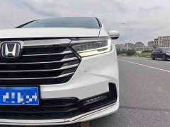 Honda Odyssey 2.0L e:HEV Sharp Prestige Edition - ფოტო 7