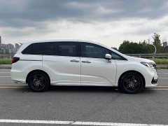 Honda Odyssey 2.0L e:HEV Sharp Prestige Edition - ფოტო 8