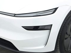 Tesla Model Y Long Range All-Wheel Drive - ფოტო 17