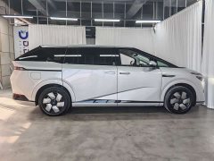 Xpeng X9 Pure Electric 650 Long Range Max - ფოტო 7