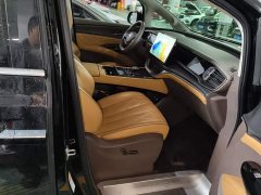 Denza D9 DM-i 970 AWD Flagship - ფოტო 8
