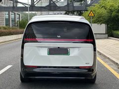 Li Auto MEGA Ultra Smart Refresh Edition - ფოტო 6