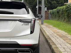 Cadillac GT4 25T Prestige - ფოტო 11