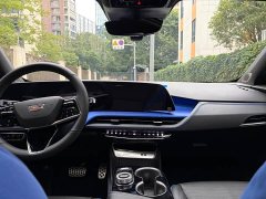 Cadillac GT4 25T Prestige - ფოტო 18