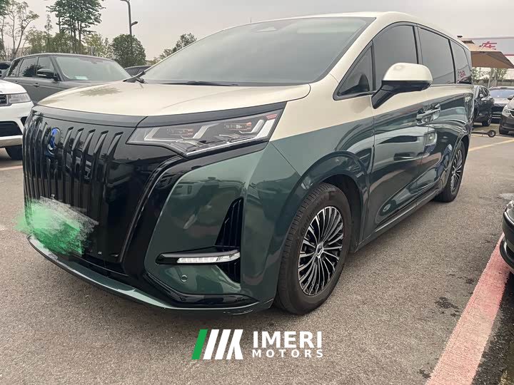 Denza D9 EV 600 AWD Flagship - car from China