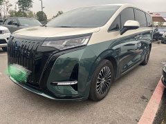 Denza D9 EV 600 AWD Flagship - photo 1