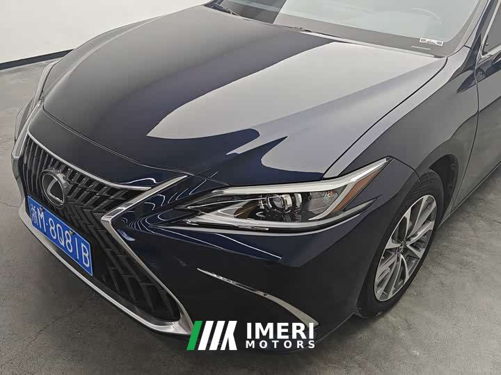 Lexus ES 200 Excellence Edition