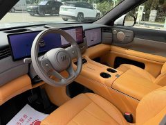IM Motors Zhiji LS8 52 Max Luxury Six-Seater - ფოტო 10