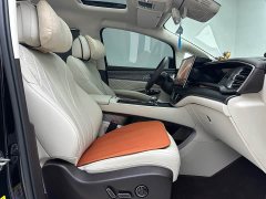 Denza D9 DM-i Smart Drive 1020 AWD Luxury - фото 7