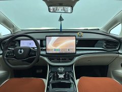 Denza D9 DM-i Smart Drive 1020 AWD Luxury - фото 9