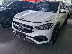 Mercedes-Benz GLA 200 - ფოტო 1