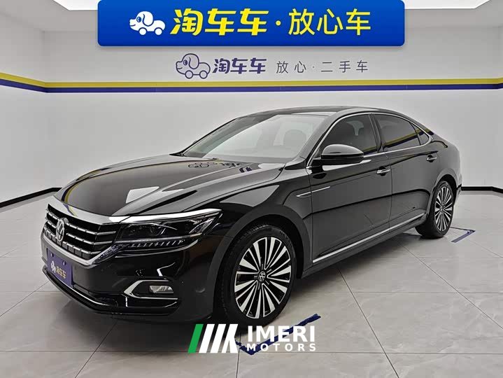 Volkswagen Passat Facelift 330TSI Luxury National VI