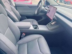 Tesla Model Y Rear-Wheel Drive Launch Edition - photo 3
