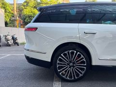 NIO ES8 Six-Seat Executive Signature Edition - ფოტო 13
