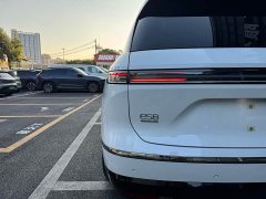 NIO ES8 Six-Seat Executive Signature Edition - ფოტო 15