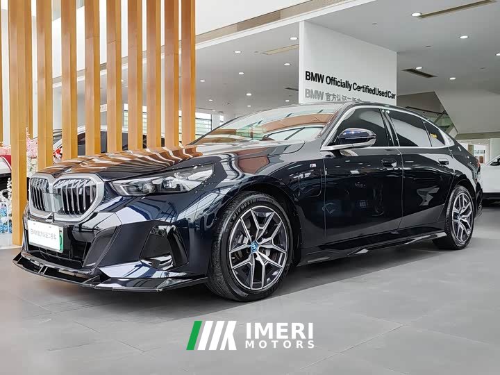 BMW i5 eDrive 35L M Sport Package - ავტომობილი ჩინეთიდან