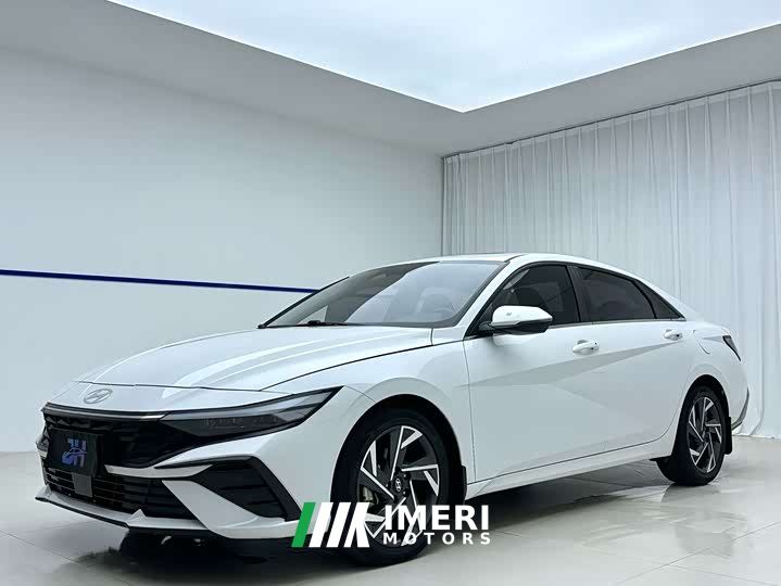 Hyundai Elantra 1.5L CVT Luxury