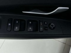 Hyundai Elantra 1.5L CVT Luxury - ფოტო 16
