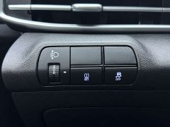 Hyundai Elantra 1.5L CVT Luxury - ფოტო 18