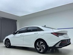Hyundai Elantra 1.5L CVT Luxury - ფოტო 4