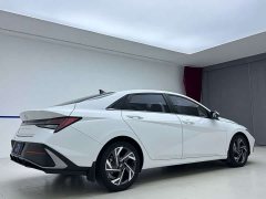 Hyundai Elantra 1.5L CVT Luxury - ფოტო 6