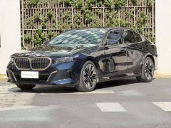 BMW 5 Series 530Li Luxury M Sport Package - ფოტო 1