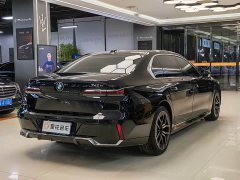 BMW 7 Series 735Li M Sport Package - ფოტო 15