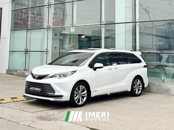 Toyota Sienna 2.5L Hybrid Premium Edition