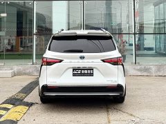 Toyota Sienna 2.5L Hybrid Premium Edition - ფოტო 5