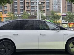 Li Auto i8 Standard Edition - ფოტო 3