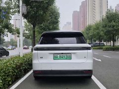 Li Auto i8 Standard Edition - ფოტო 5