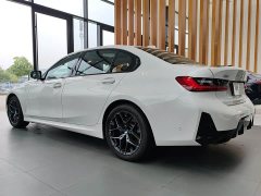 BMW 3 Series 330Li M Sport Night Edition Package - ფოტო 17