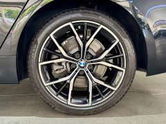BMW 5 Series 530Li Luxury M Sport Package - ფოტო 18