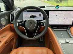 AITO M9 Extended Range Ultra 42kWh 6-Seater - ფოტო 13