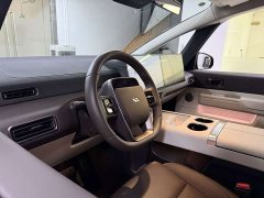 Li Auto Li Xiang MEGA Ultra - ფოტო 10