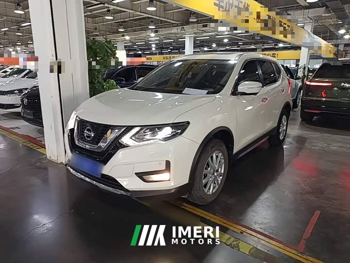 Nissan Qashqai 2.0L FWD Smart Connect Premium Edition - car from China