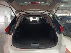 Nissan Qashqai 2.0L FWD Smart Connect Premium Edition - photo 18