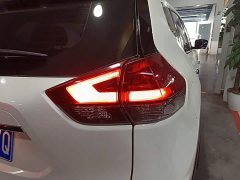 Nissan Qashqai 2.0L FWD Smart Connect Premium Edition - photo 7
