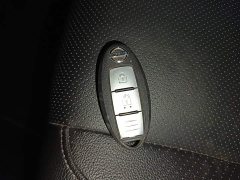 Nissan Qashqai 2.0L FWD Smart Connect Premium Edition - photo 8