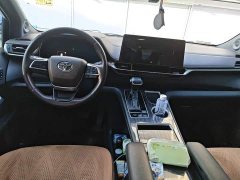 Toyota Sienna 2.5L Hybrid Platinum Edition - фото 12
