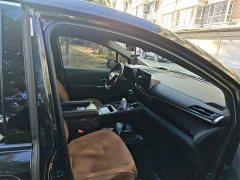 Toyota Sienna 2.5L Hybrid Platinum Edition - фото 17
