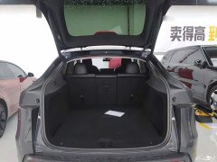 Tesla Model Y Long Range All-Wheel Drive Launch Edition - ფოტო 18
