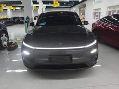 Tesla Model Y Long Range All-Wheel Drive Launch Edition - ფოტო 2