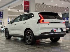 Volvo XC70 Plug-in Hybrid AWD Extended Range Core - фото 4