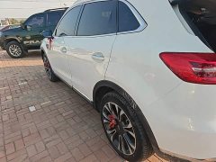 FAW Red Flag HS5 2.0T Smart Connected Premium Four-Wheel Drive - ფოტო 4