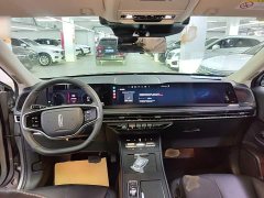 Lincoln Explorer 1.5T Two-Wheel Drive Prestige Hybrid - photo 9