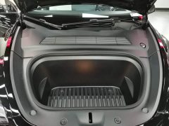 Tesla Model Y Rear-Wheel Drive - ფოტო 19