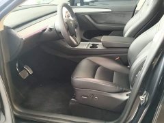 Tesla Model Y Rear-Wheel Drive - ფოტო 14