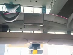 Tesla Model Y Rear-Wheel Drive - ფოტო 17